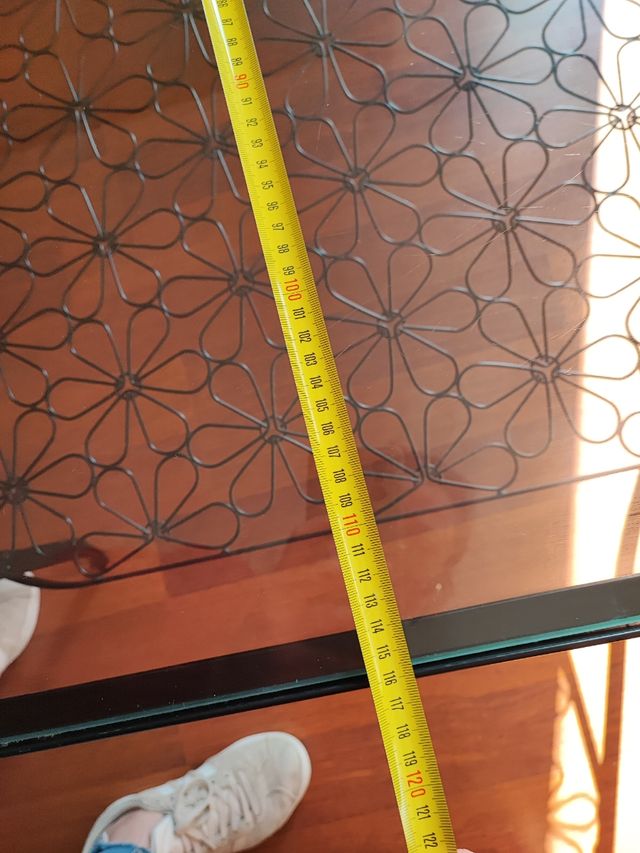 Tavolo da soggiorno con vetro