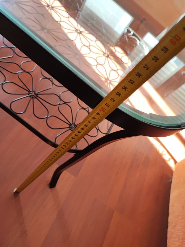 Tavolo da soggiorno con vetro