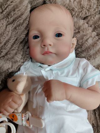 Muñeco reborn niño