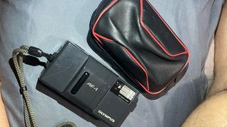 Camara de fotos OLYMPUS AF1 Japan + 2 CARRETES