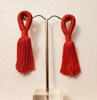 Pendientes flecos rojos