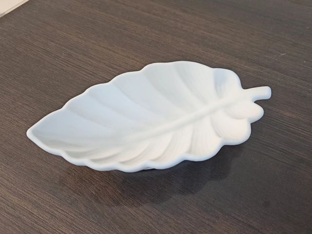 Svuotatasche foglia ceramica bianca