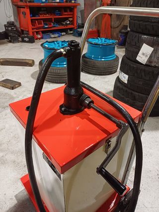 Bomba aceite usada - Carro taller