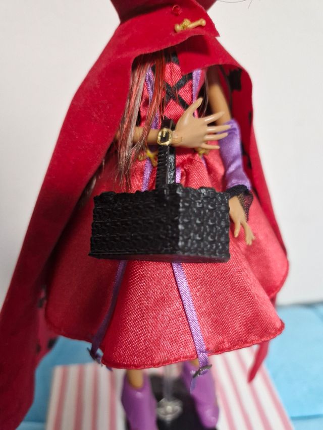 Cesta Caperucita Monster High 3D