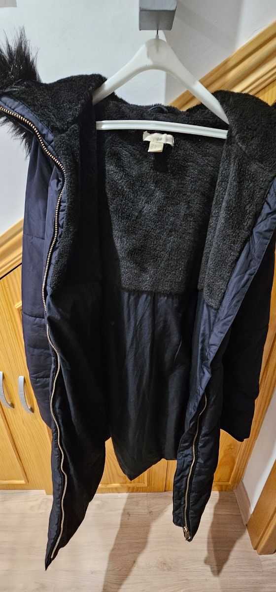 Chaquetón acolchado negro HM