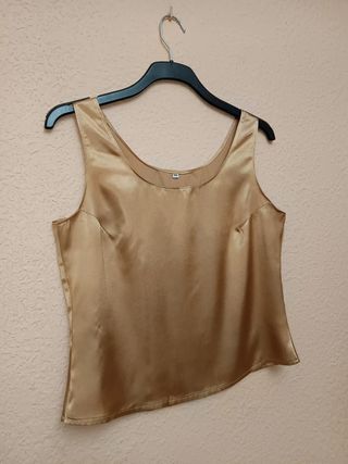 Top dorado con textura metálica y muy suave