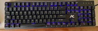 3 Teclados Innobo Negro, otro HP y ACGAM gamin
