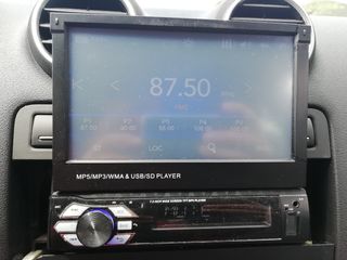 Radio pantaya  de un din con pantaya de doble din