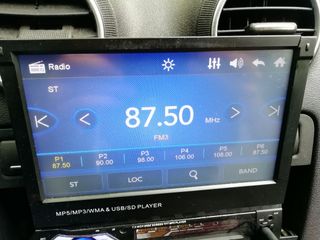 Radio pantaya  de un din con pantaya de doble din
