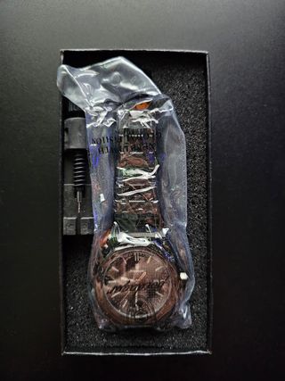 Reloj elegante