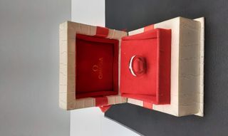 anillo oro 18k con piedra con diamante