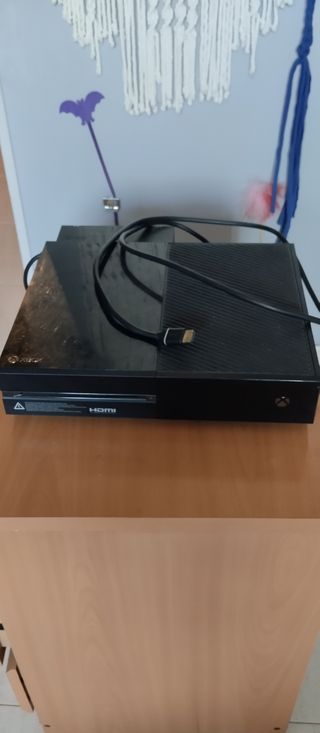 Xbox One black