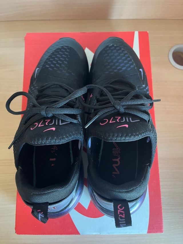 Nike Air Max 270 - Negras/Gasolina
