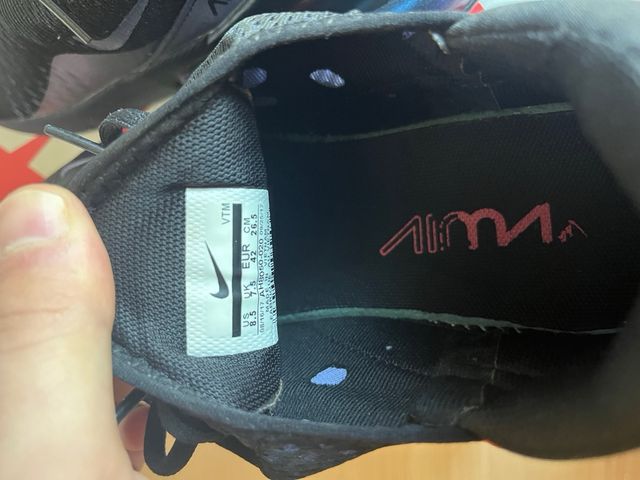 Nike Air Max 270 - Negras/Gasolina