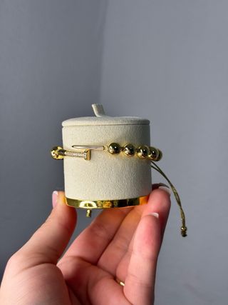Pulsera Clavo Dorado + Bolitas