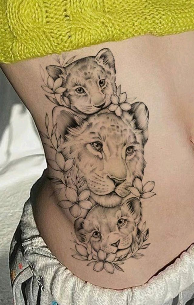 Tatuaje temporal leona familia