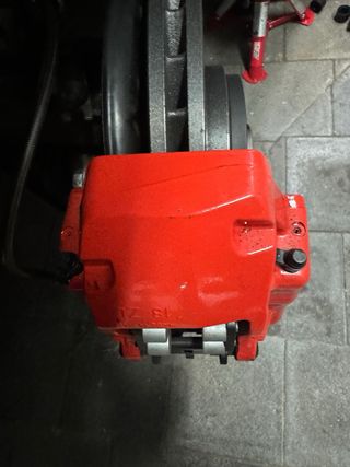 Pinzas Brembo z18 6 pistones