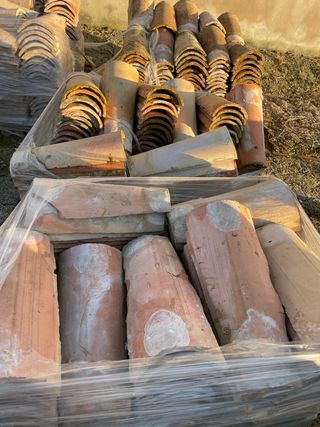 Tejas viejas de arcilla -