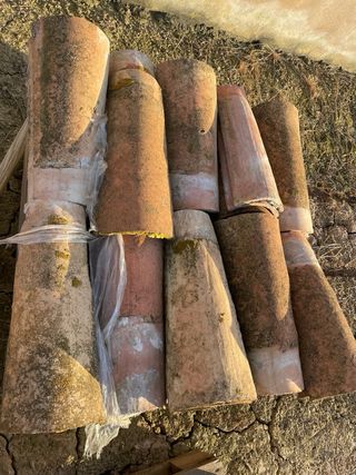 Tejas viejas de arcilla -