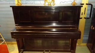 Piano antiguo Primaver