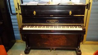 Piano antiguo Primaver