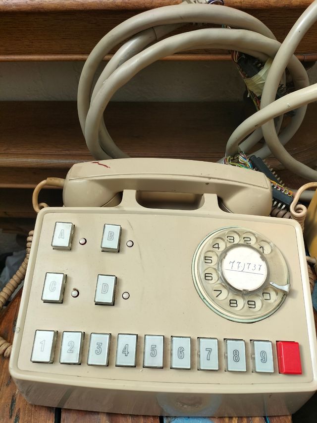 Lote teléfonos antiguos