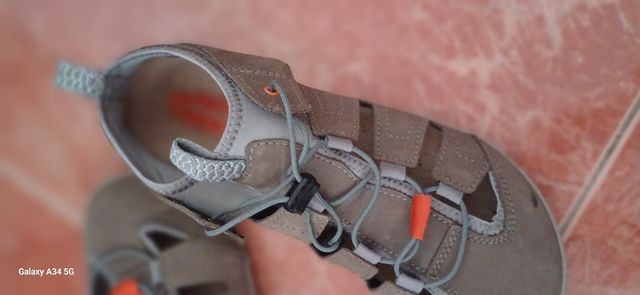 Zapatilla lizard ,montaña o calle