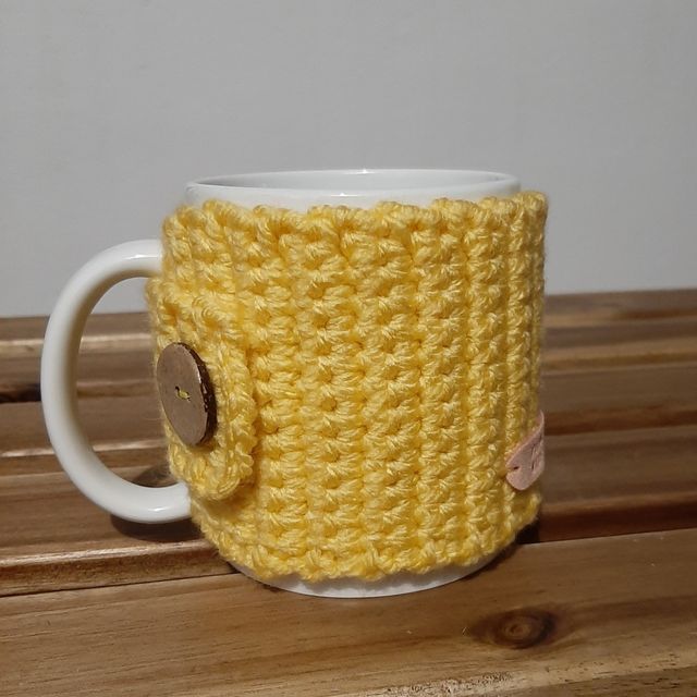 Funda taza crochet amarilla