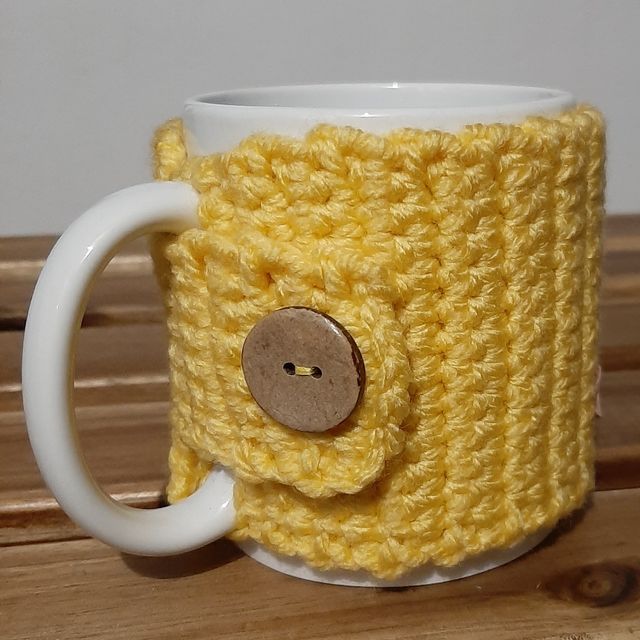 Funda taza crochet amarilla