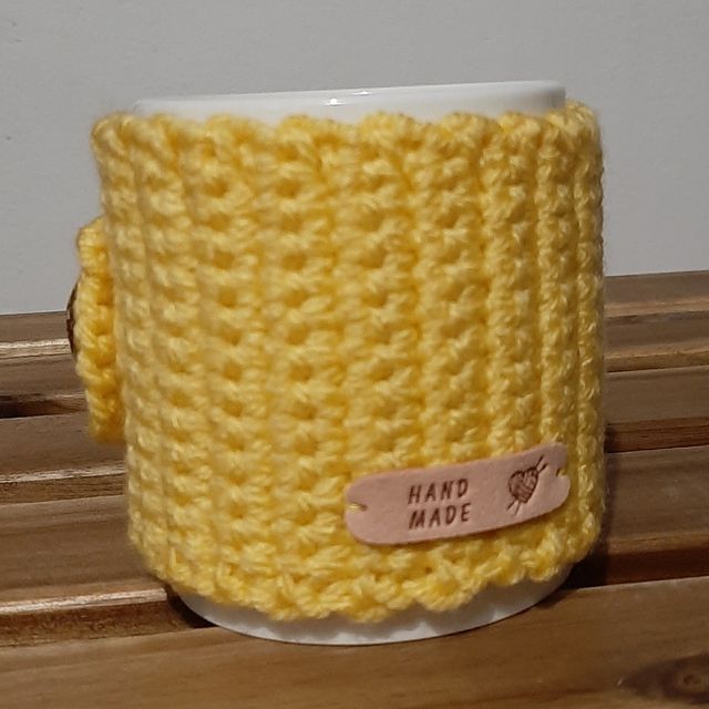 Funda taza crochet amarilla