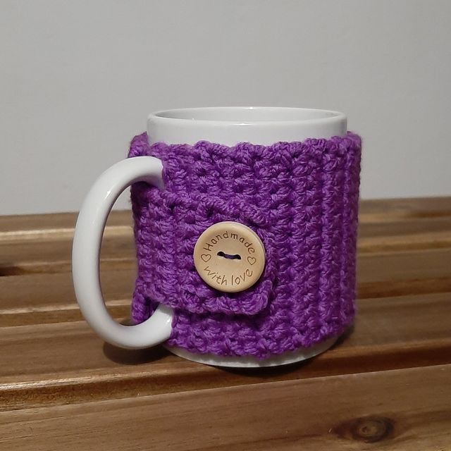 Funda taza ganchillo morada - artesanal