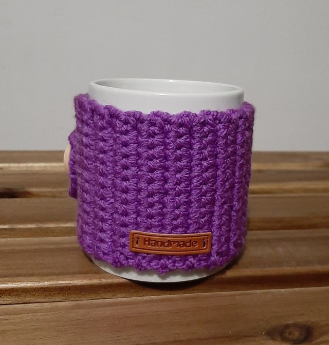 Funda taza ganchillo morada - artesanal