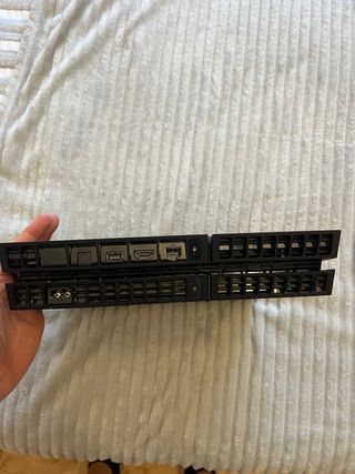 PS4 (PlayStation 4) con 2 mandos + cableado