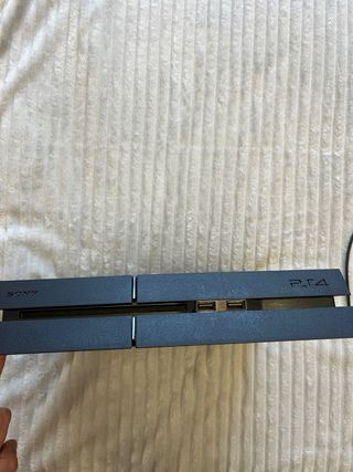 PS4 (PlayStation 4) con 2 mandos + cableado