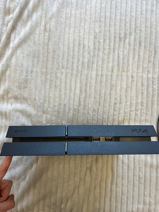 PS4 (PlayStation 4) con 2 mandos + cableado