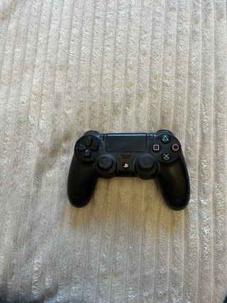 PS4 (PlayStation 4) con 2 mandos + cableado