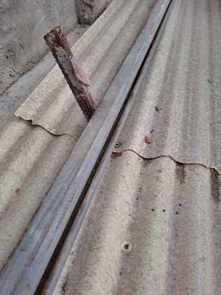 Riel puerta corredera - usado