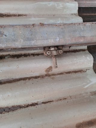 Riel puerta corredera - usado