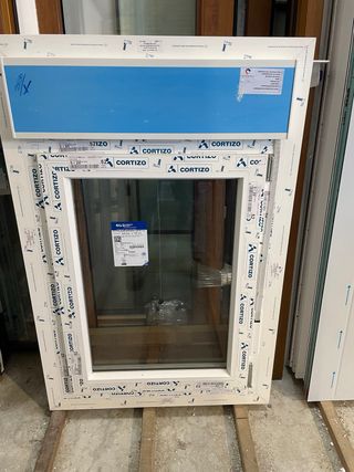 Ventana  pvc con cajon persiana enrrollable
