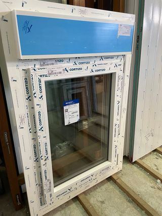 Ventana  pvc con cajon persiana enrrollable