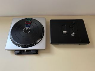 Dj hero + dj hero 2 giochi e periferica - wii
