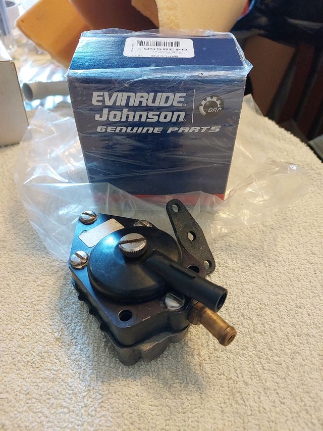 Pompa benzina Johnson 837