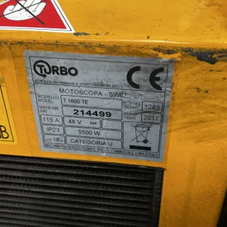 BARREDORA ELECTRICA CONDUCTOR SENTADO RCM