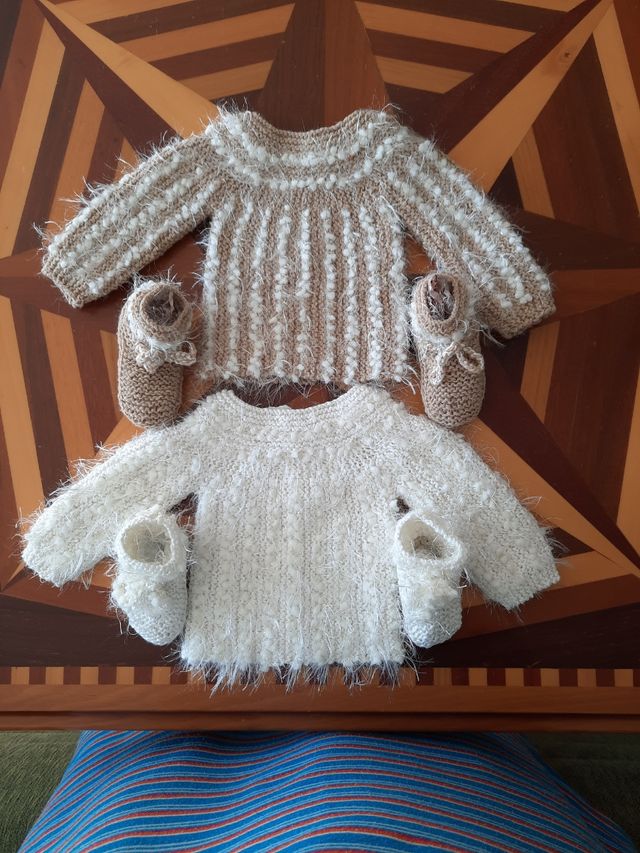 Chaquetas y zapatos de bebé las dos x 14 €