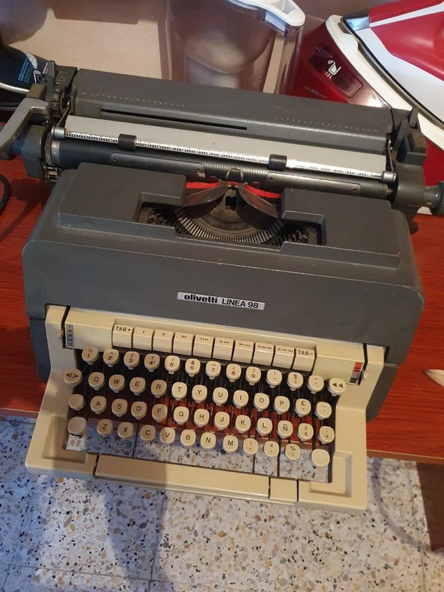 Olivetti Linea 98 - Maquina de escribir