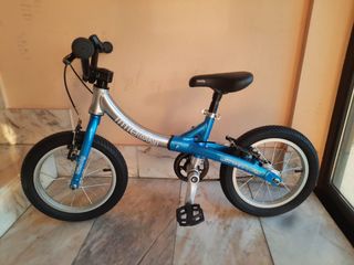 Bicicleta infantil azul