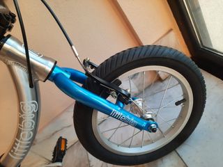 Bicicleta infantil azul