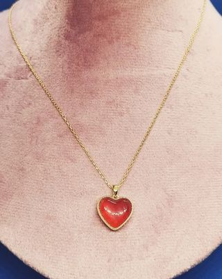 Colgante de oro 18k, y una cadena incluida 