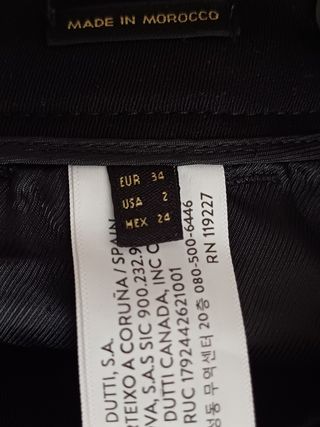 Pantalón negro con raya marcada