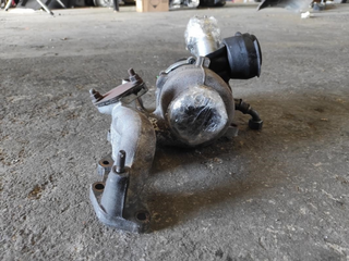 Turbo 724930 Volkswagen Passat (B6) (2005-20 y_646